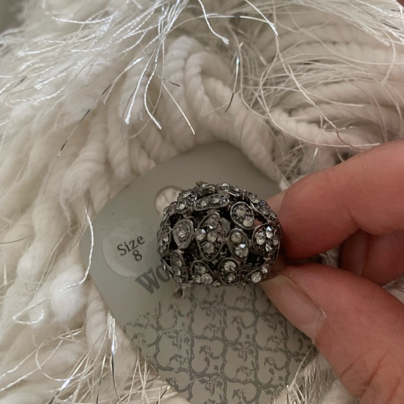 Fashion statement ring, size 8 - Picture 4 of 4